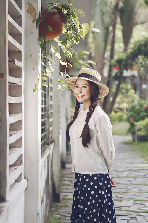 Tường Vy đẹp dung dị trong nắng hè - 7