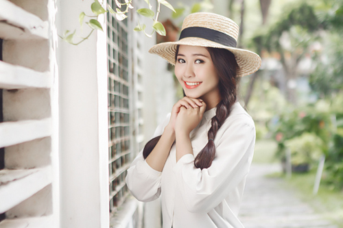 Tường Vy đẹp dung dị trong nắng hè - 8