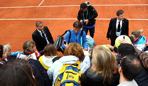 Nadal đang bị phân biệt đối xử ở Roland Garros - 1