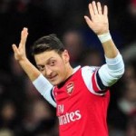 Bóng đá - Arsenal: Muốn &quot;cứu&quot; Ozil, hãy mua tiền đạo!