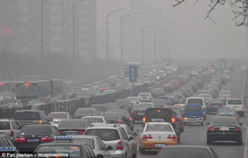 "Ngạt thở" vì ô nhiễm, TQ loại bỏ 5 triệu ô tô - 1
