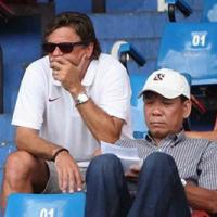 Chọn trợ lý cho HLV trưởng ĐTBĐ VN: Dây mơ rễ má