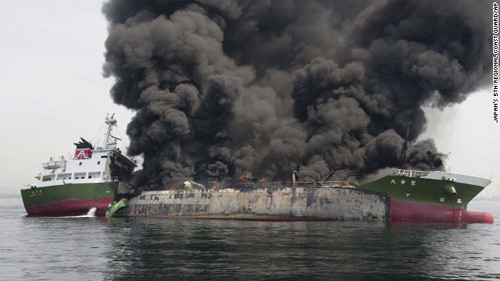 Nhật Bản: Nổ tàu chờ dầu, thuyền trưởng mất tích - 1