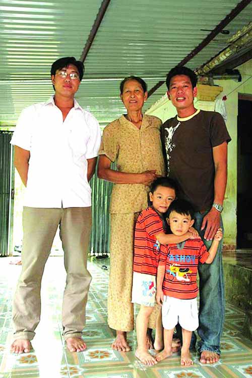 Chiều cao khó tin của gia đình ngôi sao bóng chuyền Văn Kiều - 2