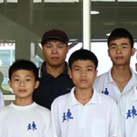 Bóng đá - Thua ngược đối thủ, HLV đội Hà Nội thóa mạ các học trò "nhí