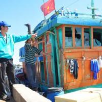 Tin tức trong ngày - Thêm một tàu cá bị tàu Trung Quốc tấn công