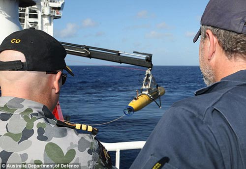 Úc: MH370 không nằm ở khu vực tìm kiếm - 1