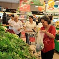 Thị trường - Tiêu dùng - "Lúc này tỏ lòng yêu nước là dùng hàng Việt nhiều hơn"