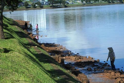 Lâm Đồng: Hồ Xuân Hương đầy rác, cạn bất thường - 3