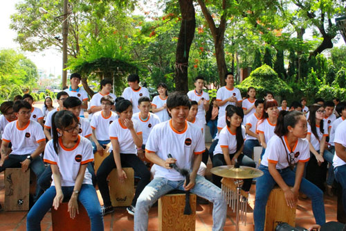 Thiết lập kỷ lục chơi trống CaJon tại Việt Nam - 2