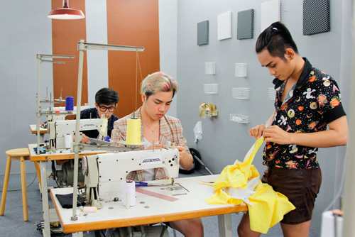 Thí sinh Project Runway vất vả với thử thách cướp cờ - 5