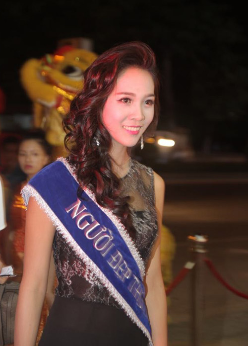 Tân Hoa hậu Đại Dương xuất hiện kém xinh - 5