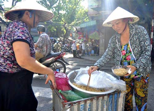 Lãi gấp đôi nhờ bán rượu nếp ngày 'giết sâu bọ' - 2