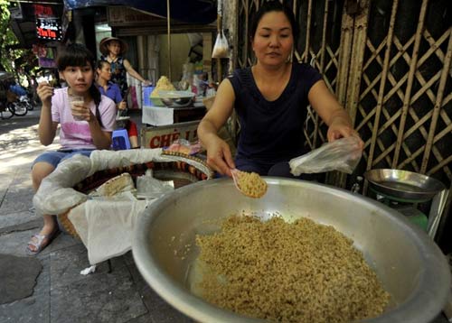 Lãi gấp đôi nhờ bán rượu nếp ngày 'giết sâu bọ' - 3