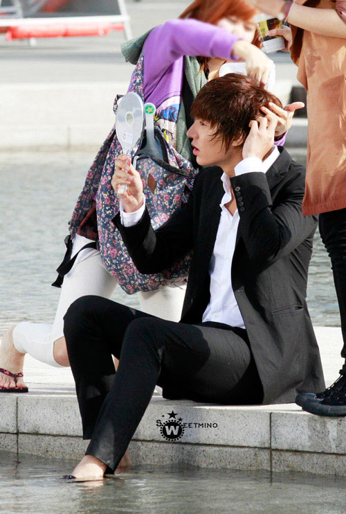 Phát hiện thói quen chụp ảnh của Kim Tae Hee, Lee Min Ho - 7