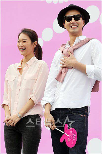 Phát hiện thói quen chụp ảnh của Kim Tae Hee, Lee Min Ho - 15