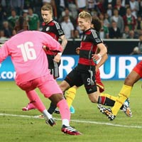 Bóng đá - ĐT Đức: Xe tăng không họng pháo