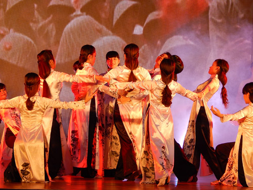 Cảm động “Phút cuối 2014” cùng sinh viên trường Báo - 2