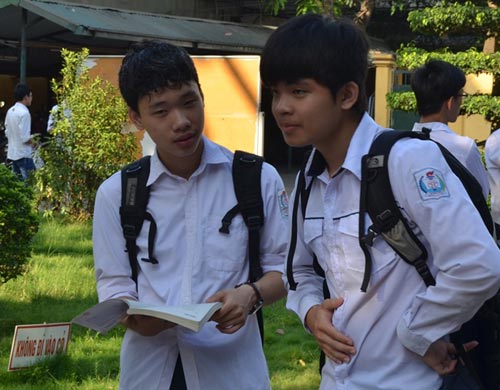 Ngày thi tốt nghiệp THPT thứ hai: Toán, Hóa, Địa - 1