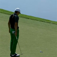 Thể thao - Golf: "Toát mồ hôi" chờ bóng rơi xuống lỗ