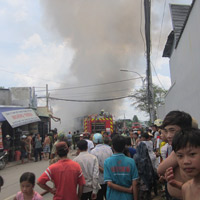 Tin tức trong ngày - TP.HCM: Cháy lớn tại cơ sở thu mua phế liệu