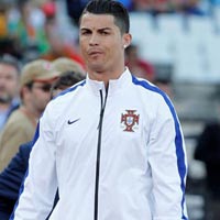 Bóng đá - BĐN phát sốt vì chấn thương của Ronaldo