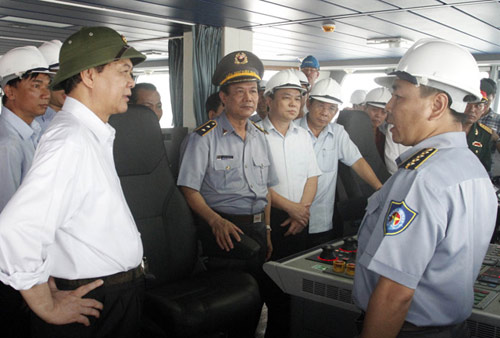 Thủ tướng thị sát tàu kiểm ngư lớn nhất Đông Nam Á - 3