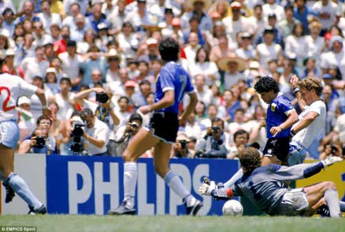 Maradona - Pele tranh tài top 10 bàn đẹp nhất World Cup - 1