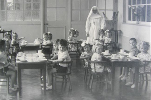 Phát hiện 800 trẻ em bị vùi xác trong hầm ở Ireland - 3