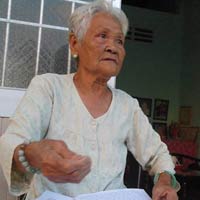 Pháp luật - Giành nhà tình thương, con ngược đãi mẹ