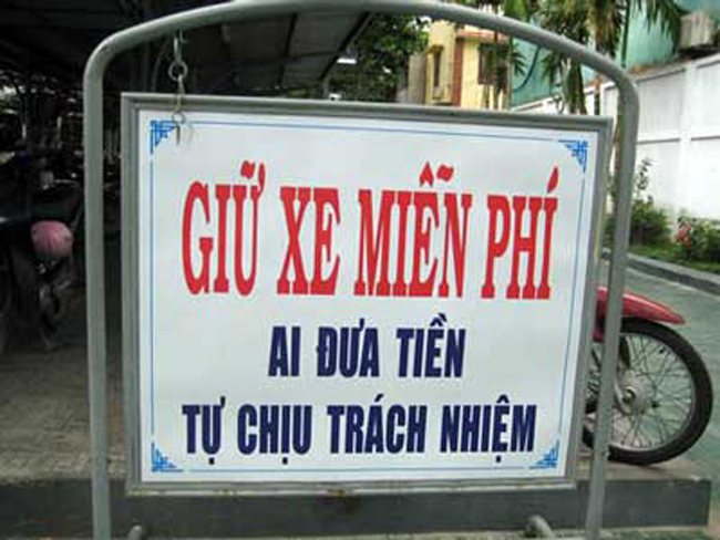 SAU ĐÓ XIN MỜI ANH EM GỬI XE, NHỚ ĐỌC BIỂN HIỆU.
