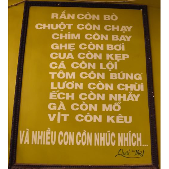 ĐỌC MENU VÀ NHỮNG LỜI GIỚI THIỆU NHỚ UỐNG THUỐC ĐAU BỤNG VÌ... CƯỜI.
