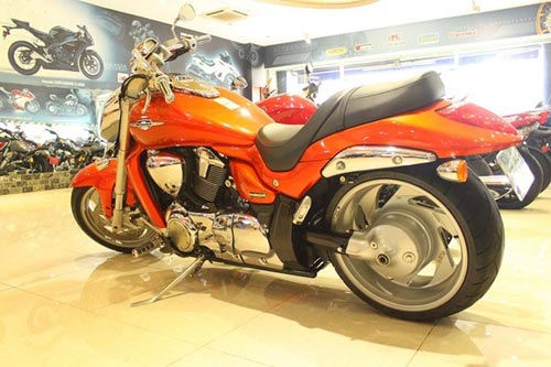 Cận cảnh Suzuki Intruder 1.800 phân khối tại Sài Gòn - 9