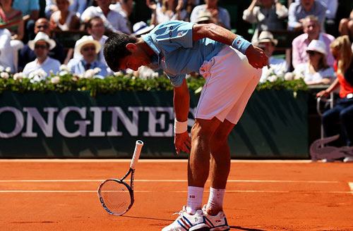 Djokovic đập vợt vì Gulbis - 1