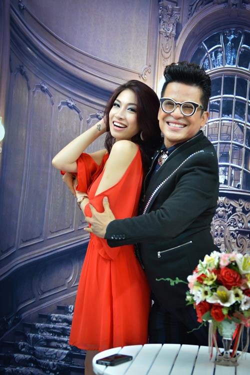 Pha Lê gợi cảm, nghịch ngợm cùng Thanh Bạch - 2
