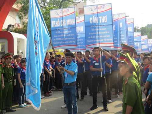 4.000 sinh viên xuất quân tiếp sức mùa thi - 2