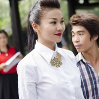 Xu hướng thời trang - Khảo giá 4 đồ màu trắng "hot" nhất mùa nóng