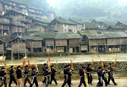 Bí ẩn rắn độc hành hương giáo đường - 2