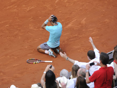 Màn đăng quang xúc động của Nadal ở Roland Garros 2014 - 1
