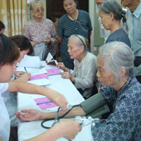 Sức khỏe đời sống - Ngành Y tế đang "bỏ quên" người cao tuổi