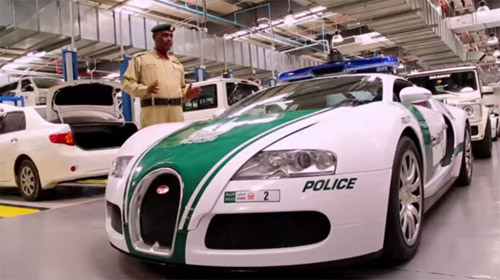 Cảnh sát Dubai khoe dàn siêu xe "khủng" nhất thế giới - 1
