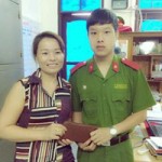 Tin tức trong ngày - Học viên cảnh sát trả lại ví tiền cho người đánh rơi