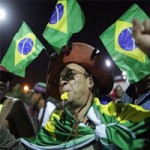 Bóng đá - &quot;Chuyện lạ&quot; World Cup: Người Brazil ủng hộ...Messi