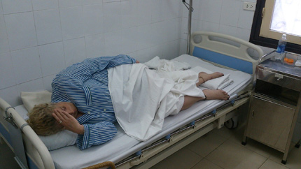 Tai nạn xe khách ở Hải Phòng: Nỗ lực cứu các nạn nhân - 1