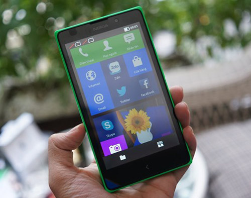 Microsoft chính thức ra mắt Nokia XL giá 3,7 triệu đồng - 3