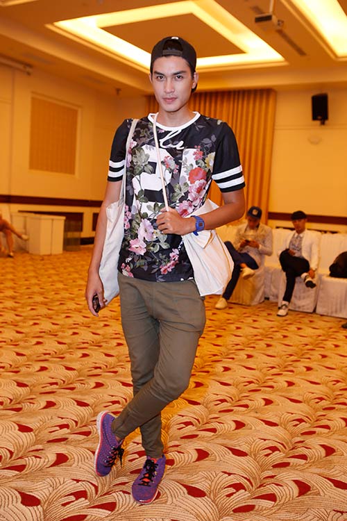 Ca sĩ Hải Băng đứng tuổi vì tóc búi - 7