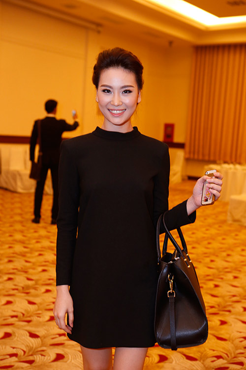 Ca sĩ Hải Băng đứng tuổi vì tóc búi - 14