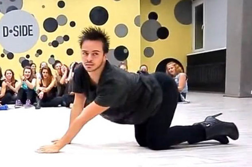 3 chàng trai đi giày cao gót khuấy đảo dân mạng - 3