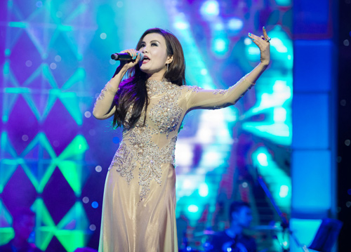 Từ Úc về, thầy trò Phương Mỹ Chi "gây sốt" ở Hà Nội - 3