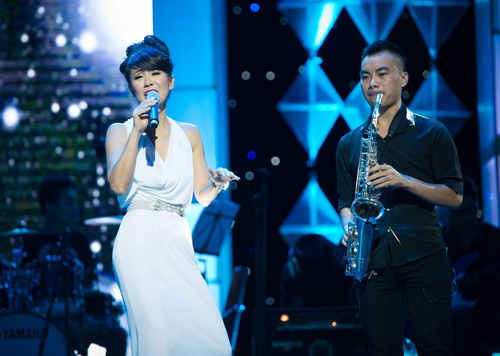 Từ Úc về, thầy trò Phương Mỹ Chi "gây sốt" ở Hà Nội - 14